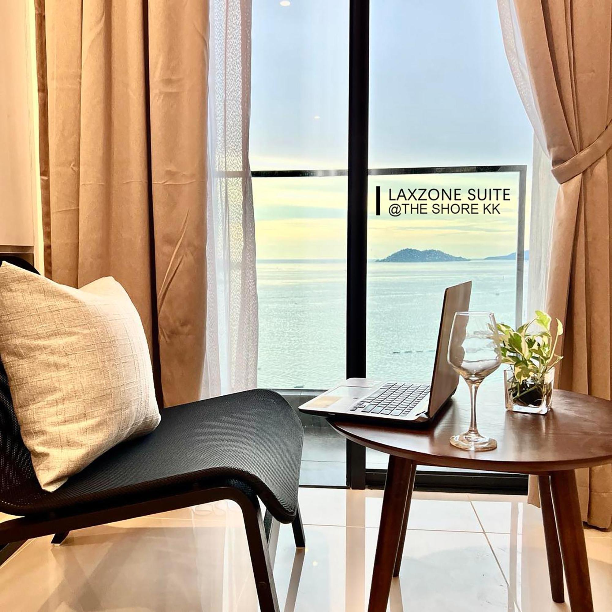The Shore Cbd Kota Kinabalu By Laxzone Suite Kültér fotó