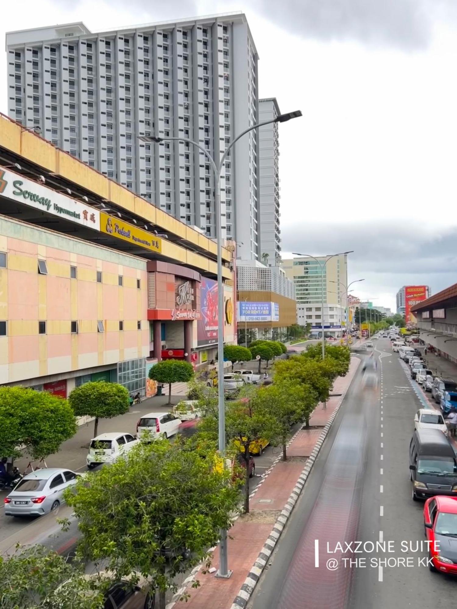 The Shore Cbd Kota Kinabalu By Laxzone Suite Kültér fotó