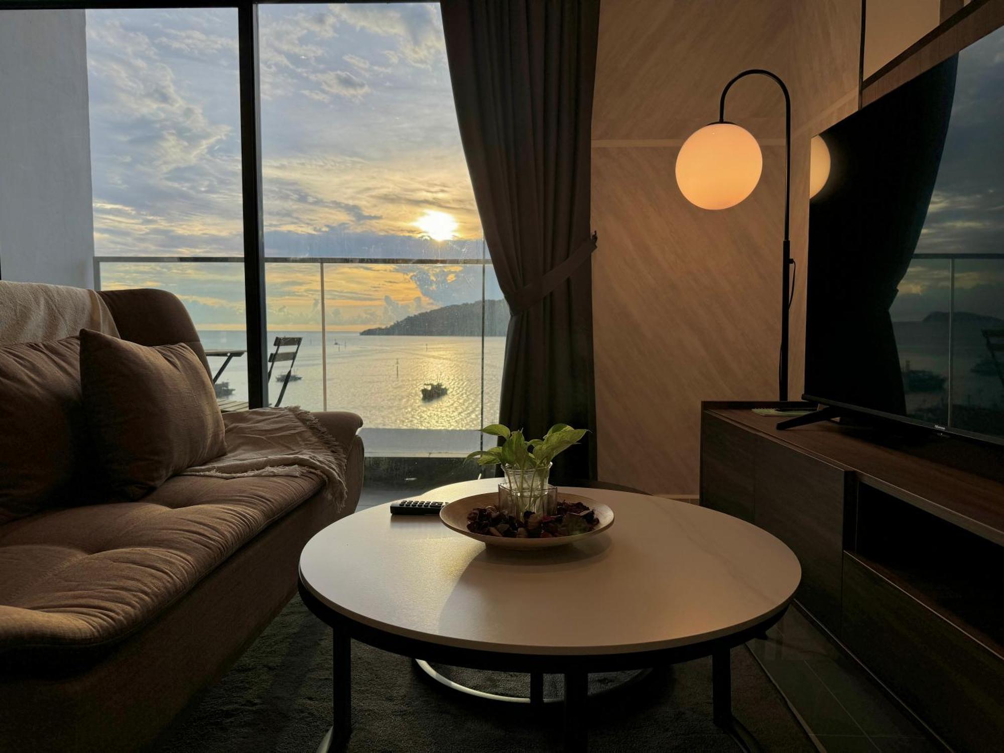 The Shore Cbd Kota Kinabalu By Laxzone Suite Kültér fotó