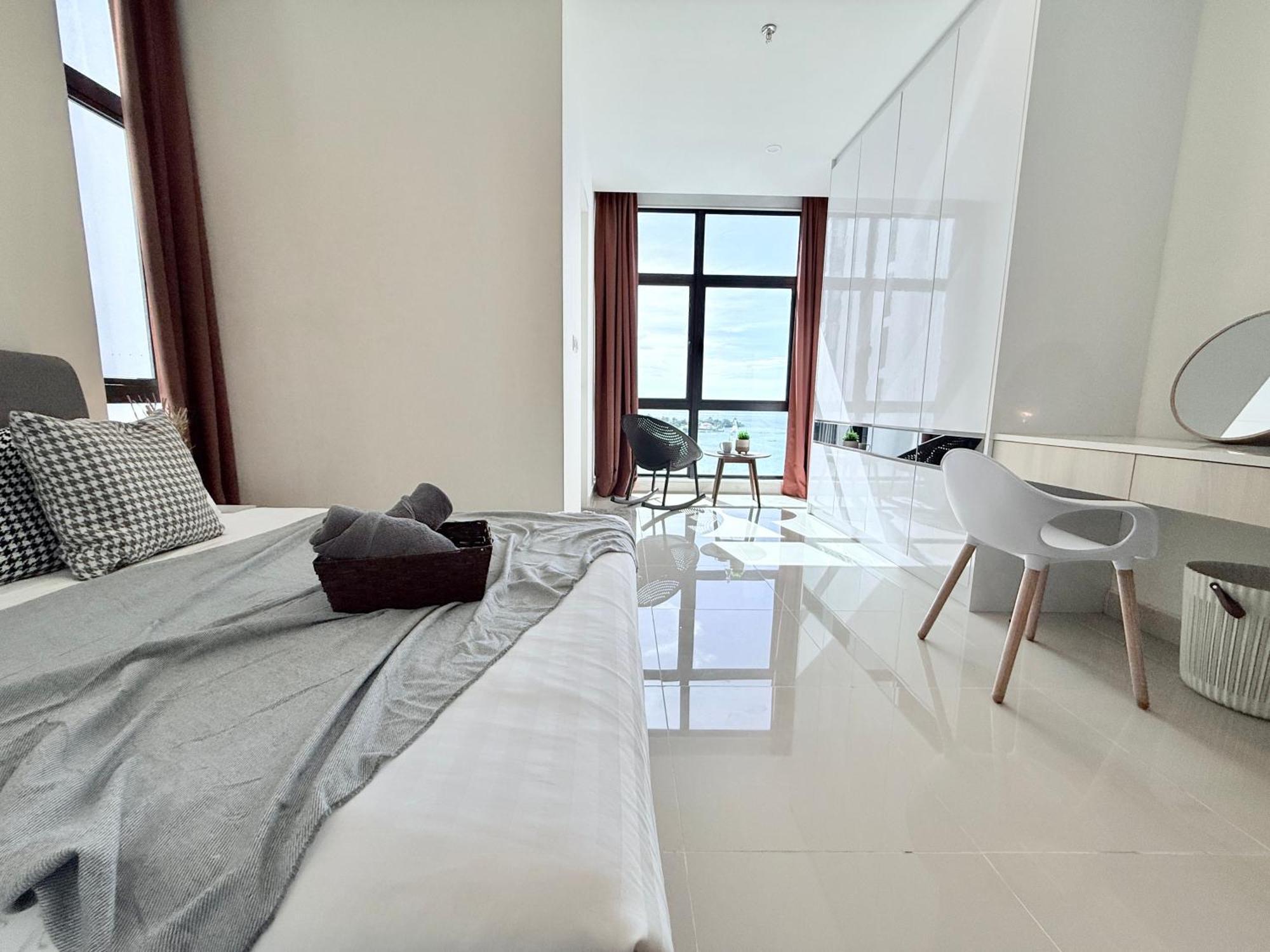 The Shore Cbd Kota Kinabalu By Laxzone Suite Kültér fotó
