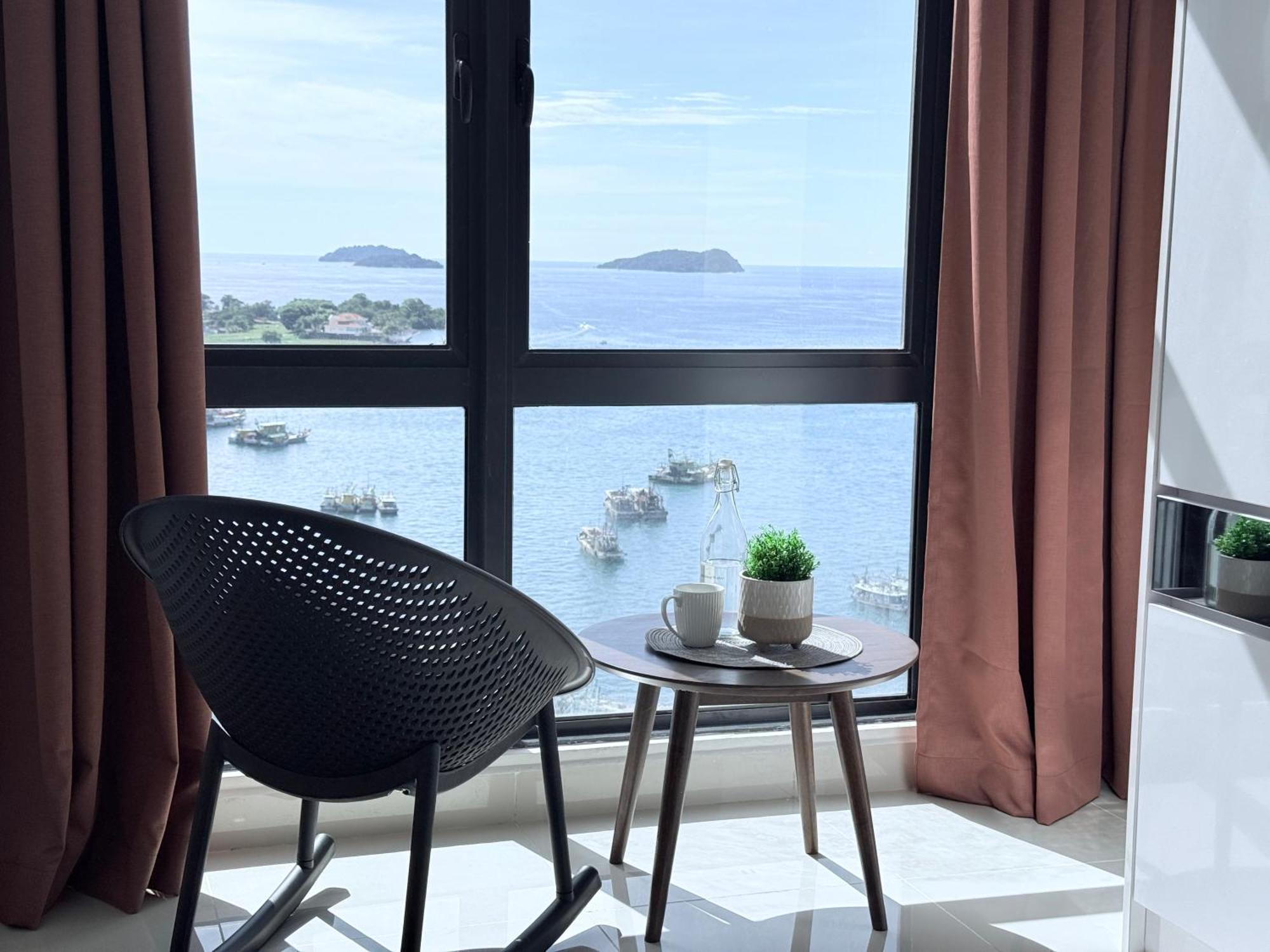 The Shore Cbd Kota Kinabalu By Laxzone Suite Kültér fotó