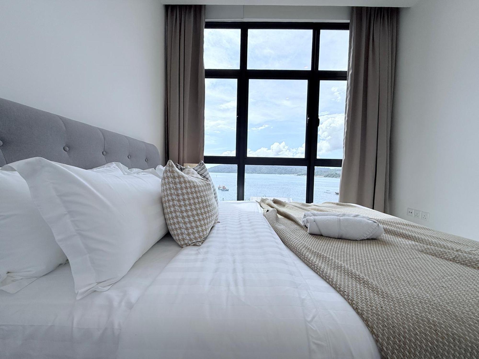 The Shore Cbd Kota Kinabalu By Laxzone Suite Kültér fotó